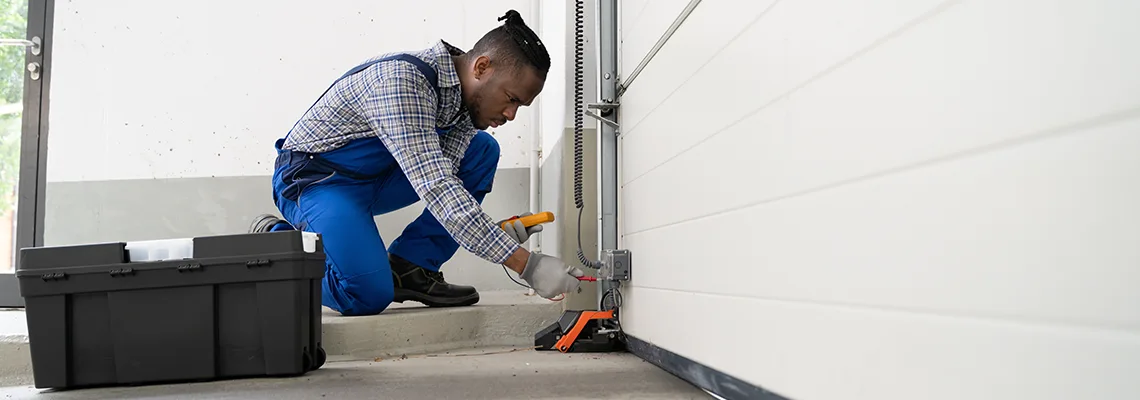 Repair Garage Door Not Closing But Light Flashing in Palm Harbor